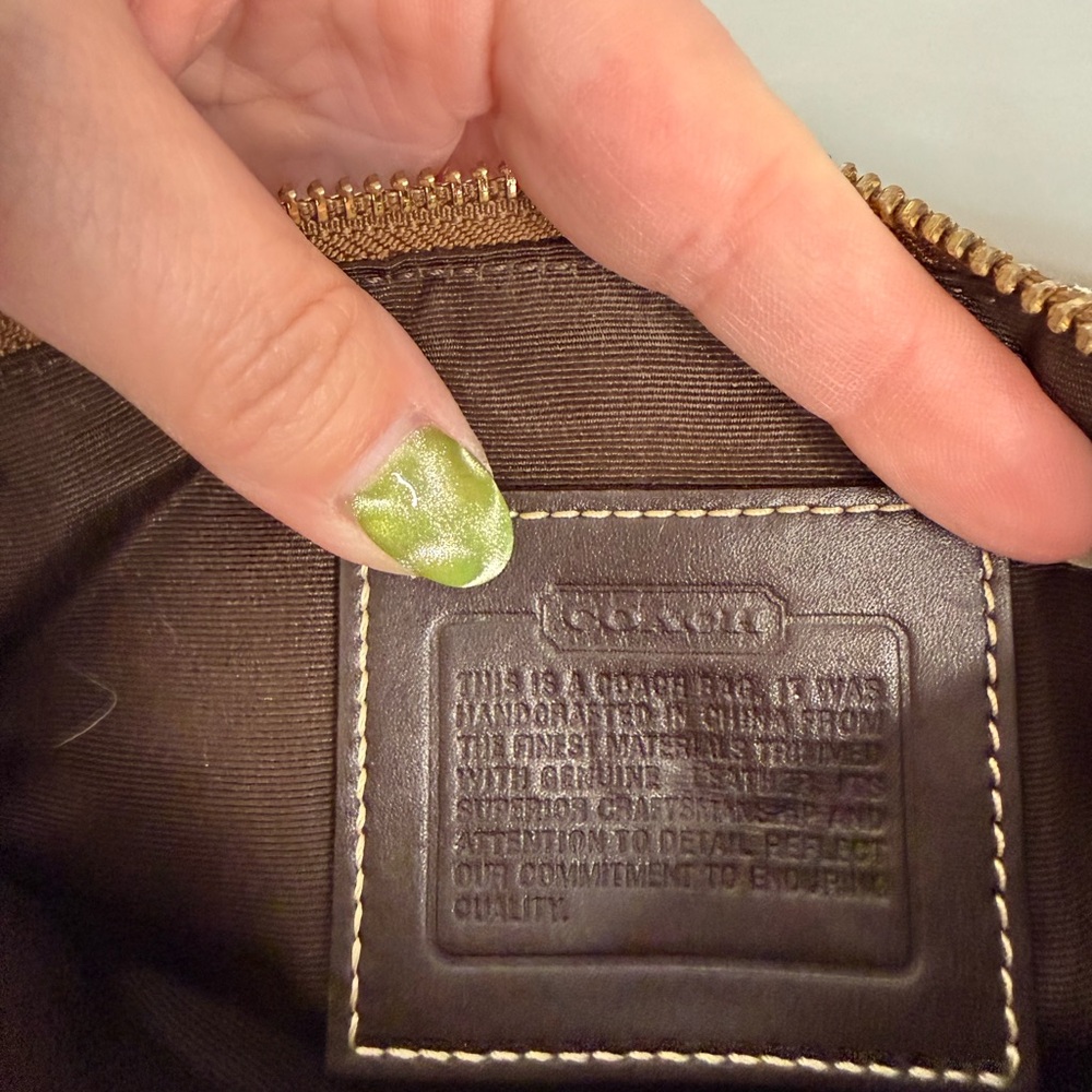 Vintage! Coach Hampton Signature Crossbody Bag - Picture 6 of 8